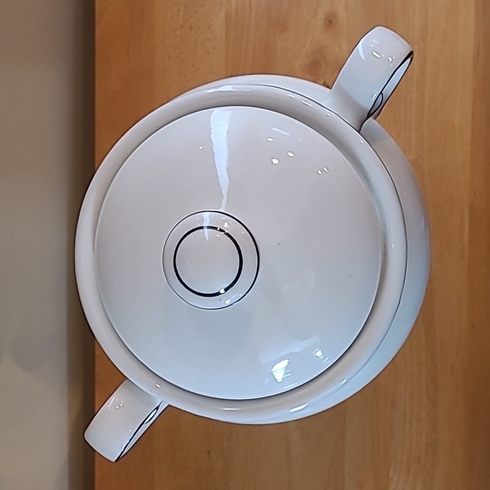 KATIE MANDY 'Follow Your Heart' Lidded Ceramic Canister/Cookie Jar With Handles - Picture 7 of 15